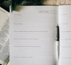 Emotions And The Heart: Study -Books Shop 117 1704 1