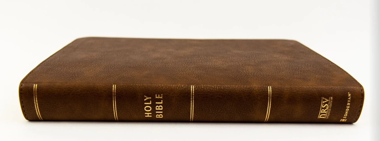 NRSVUE Holy Bible With Apocrypha, Leathersoft, Brown 6 NRSVUE Holy Bible With Apocrypha, Leathersoft, Brown - Image 4